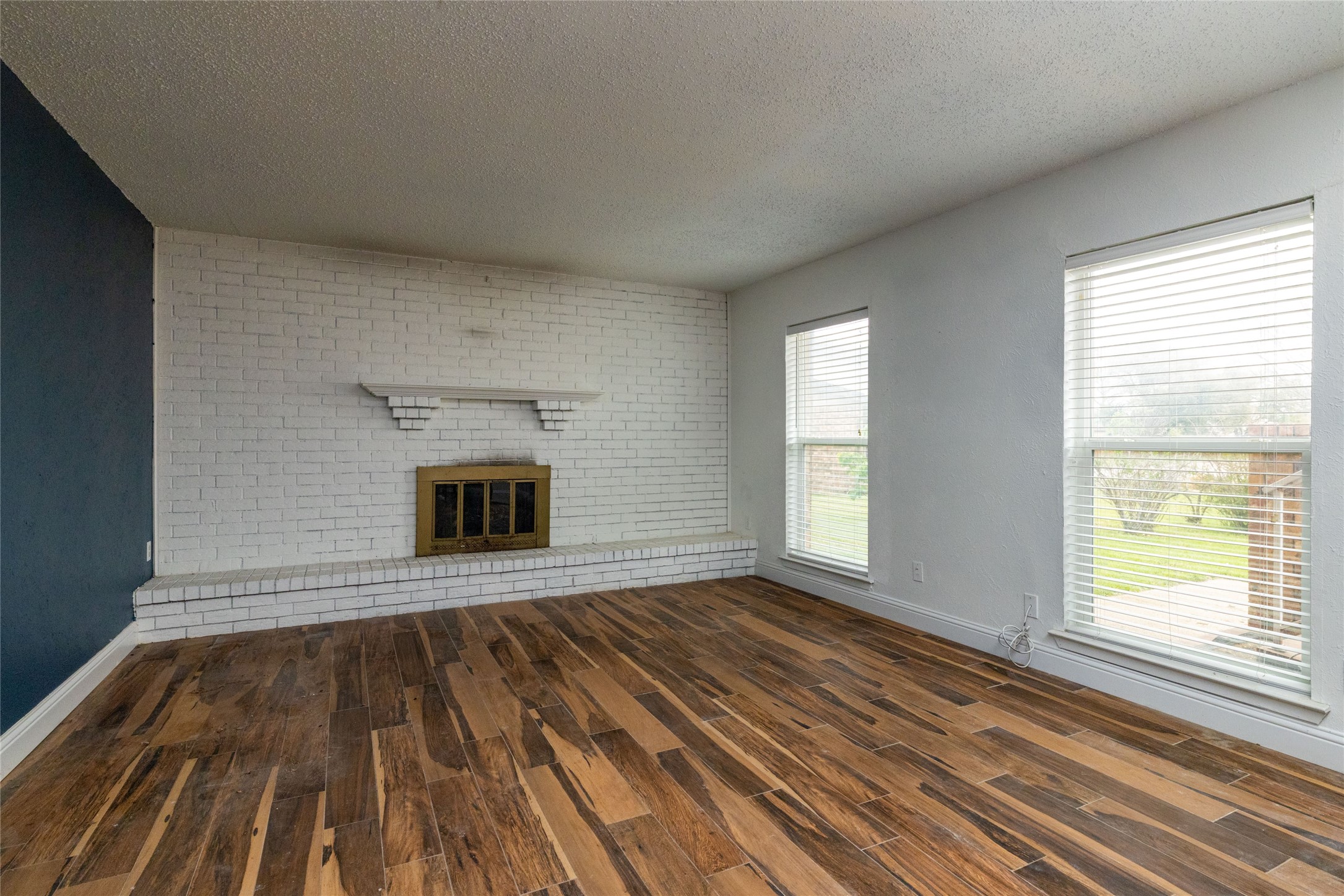 522 Royal Valley Road Grand Prairie TX 75052
