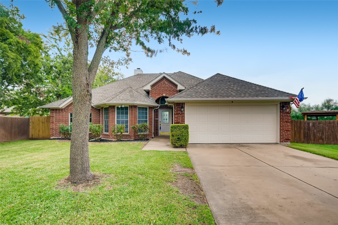 301 Carriage Lane Saginaw TX 76179