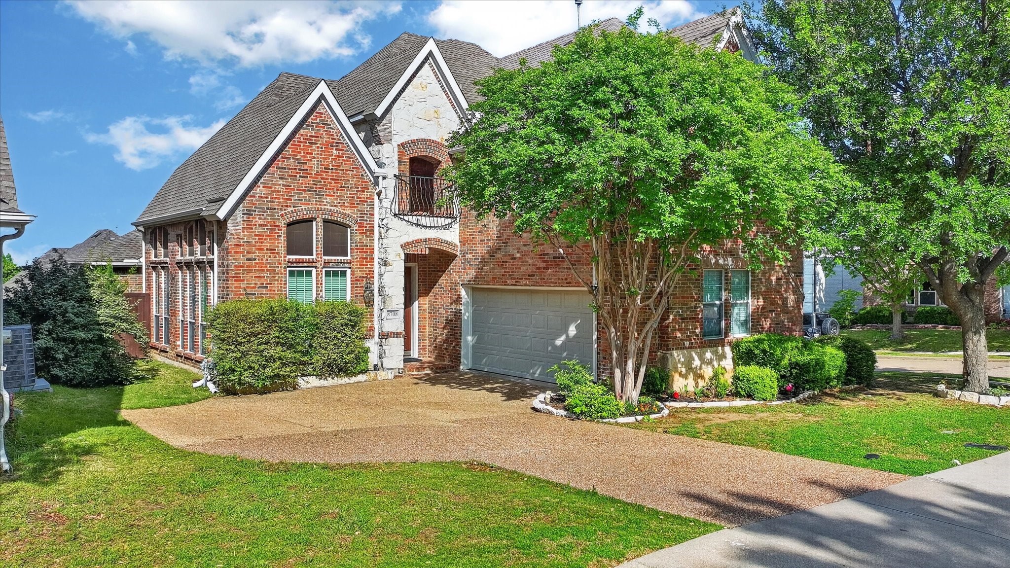 8708 Rugby Road Irving TX 75063