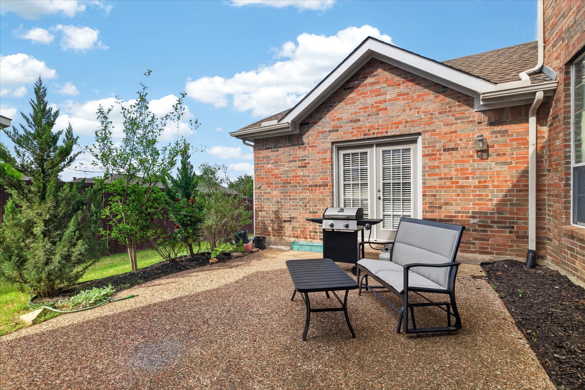 8708 Rugby Road Irving TX 75063