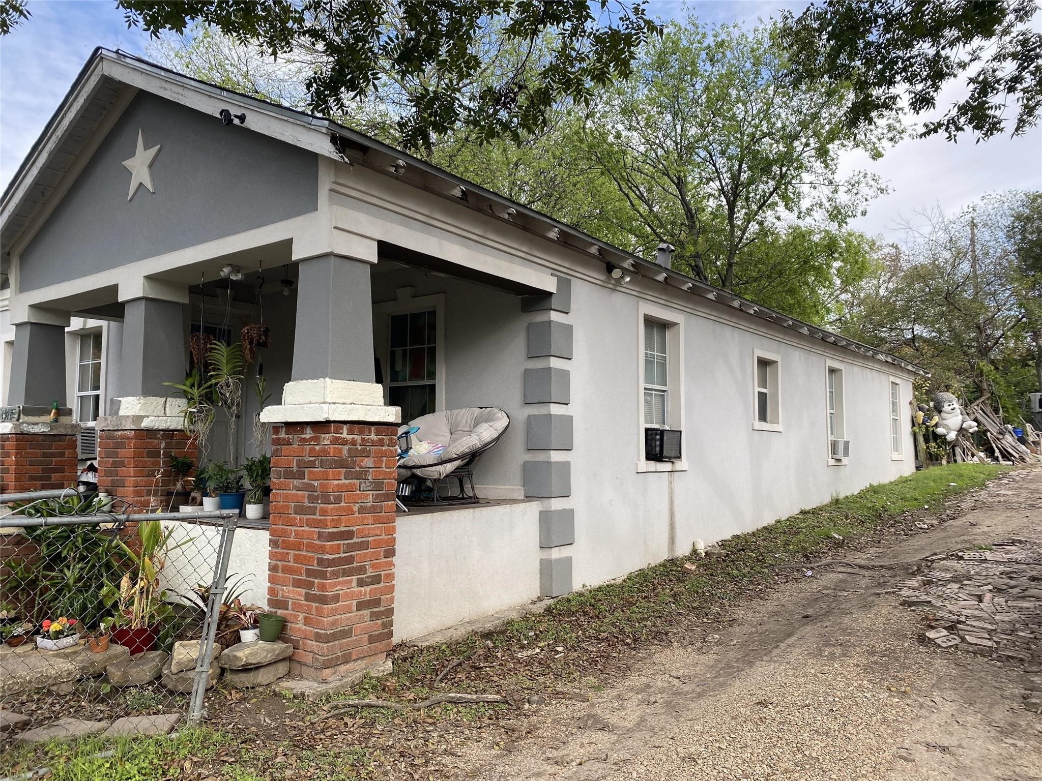 1918 Michigan Avenue Dallas TX 75216