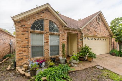 313 Fairhaven Drive Grand Prairie TX 75050