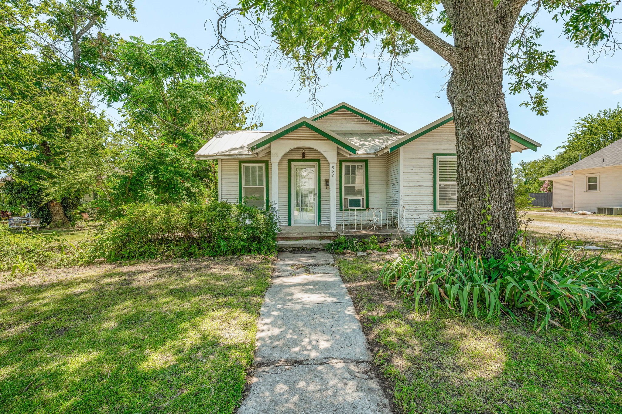 832 W Long Street Stephenville TX 76401