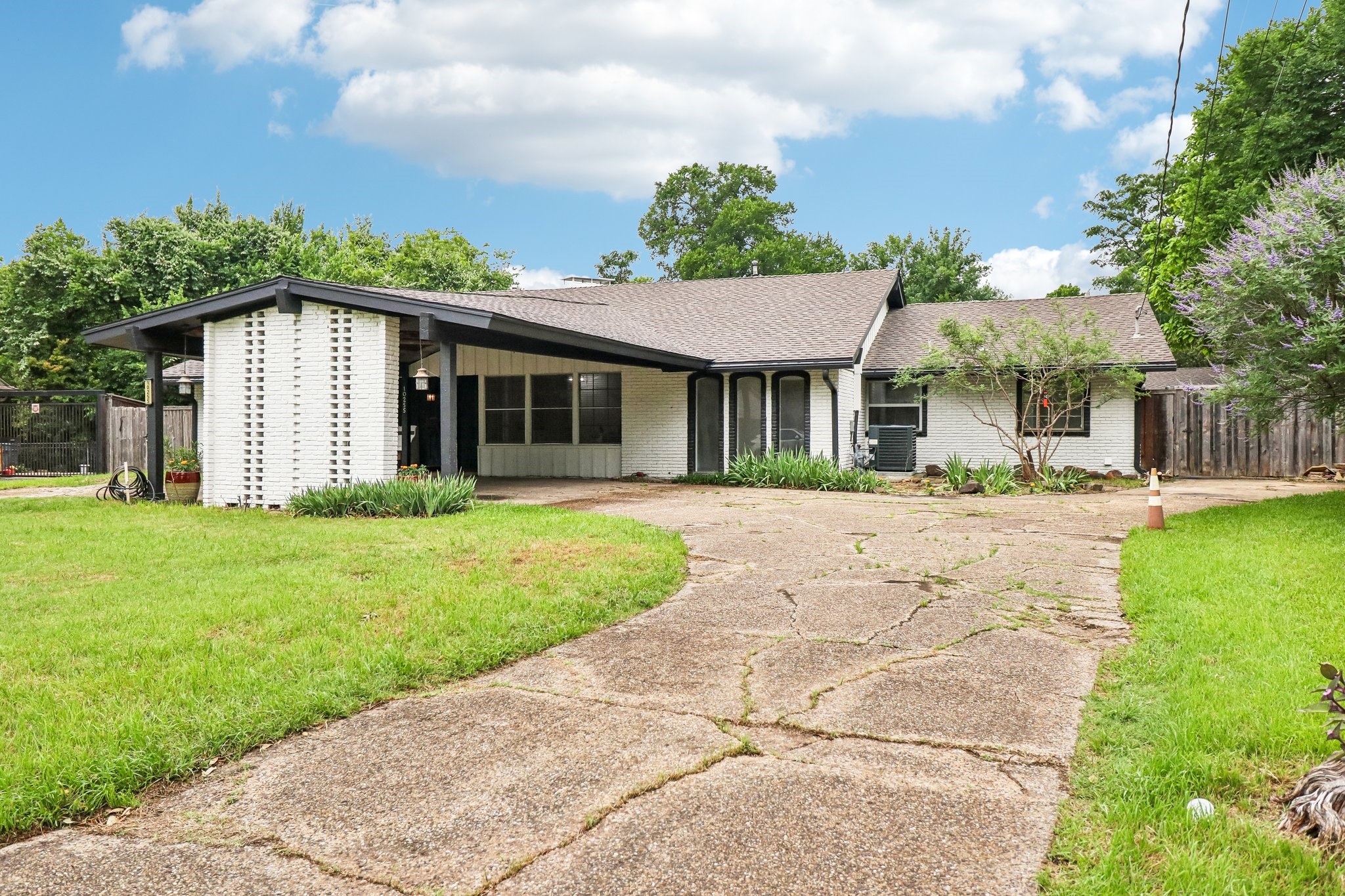 10255 Timber Trail Drive Dallas TX 75229