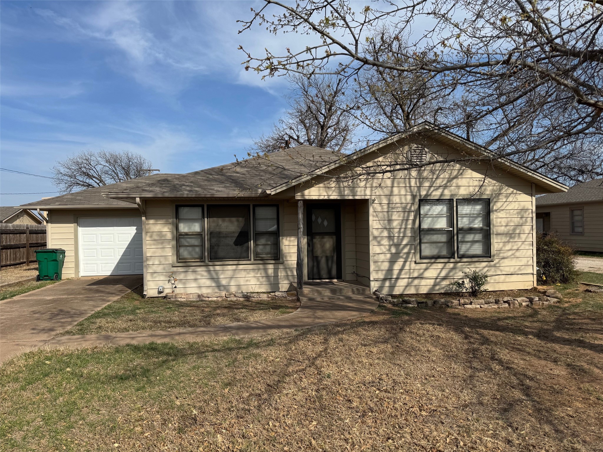 801 S Cedar Street Seymour TX 76380