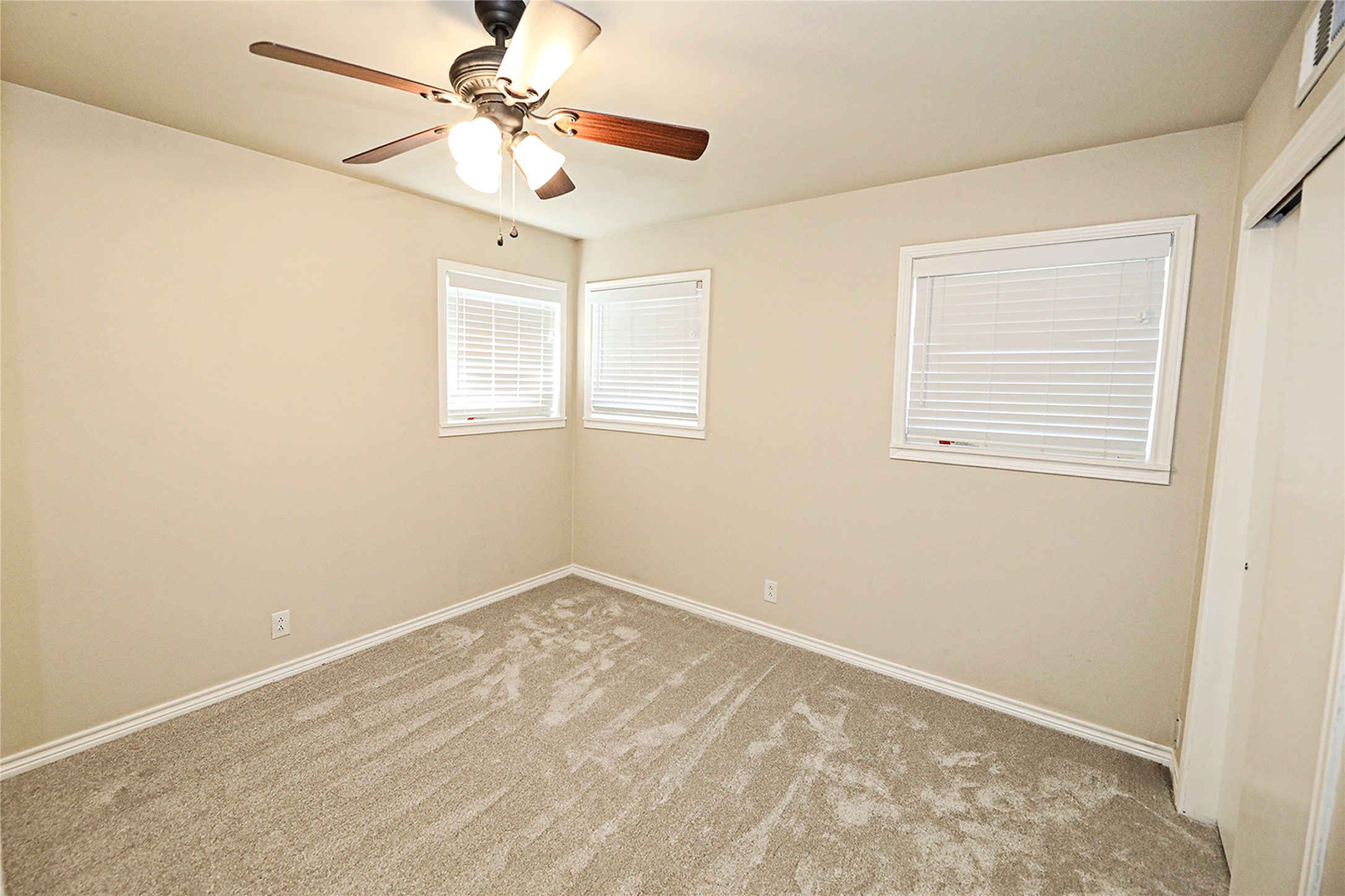 1403 Hulme Street Bowie TX 76230