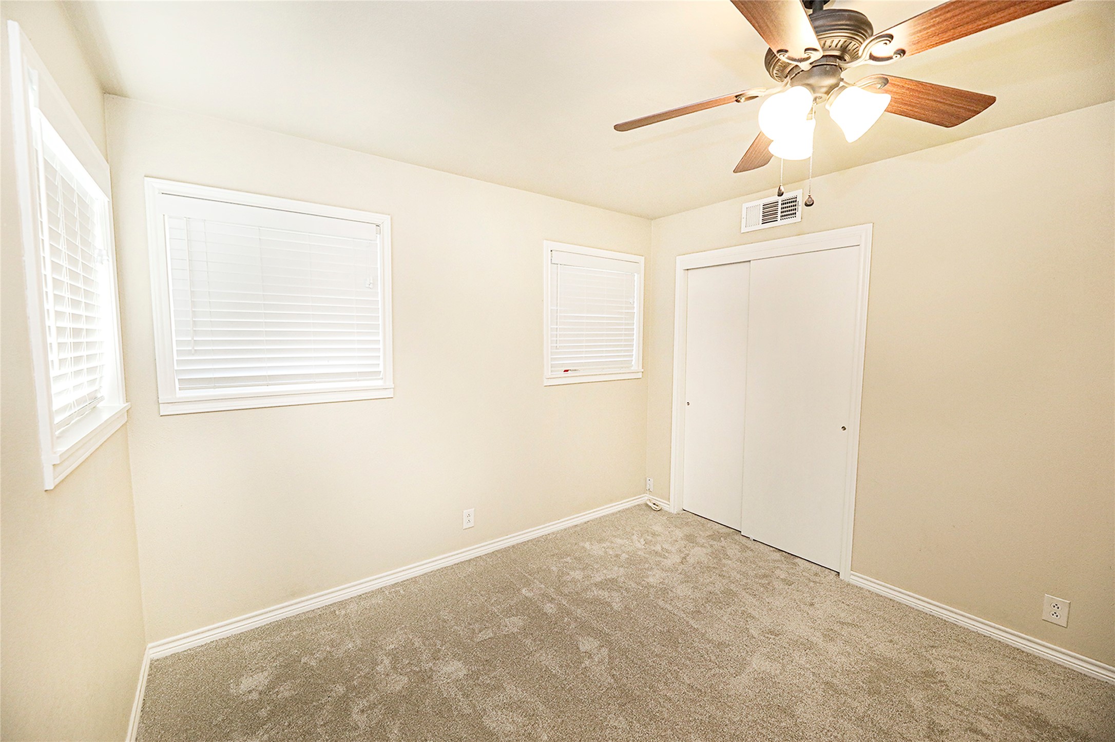 1403 Hulme Street Bowie TX 76230