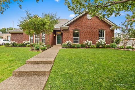 325 Fannin Drive Hewitt TX 76643