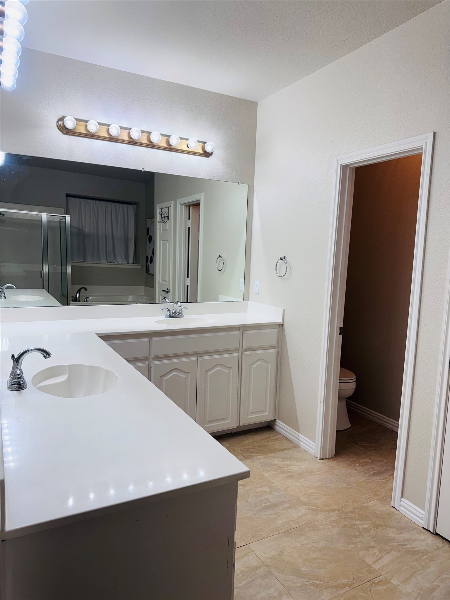 7814 Corona Court Arlington TX 76002