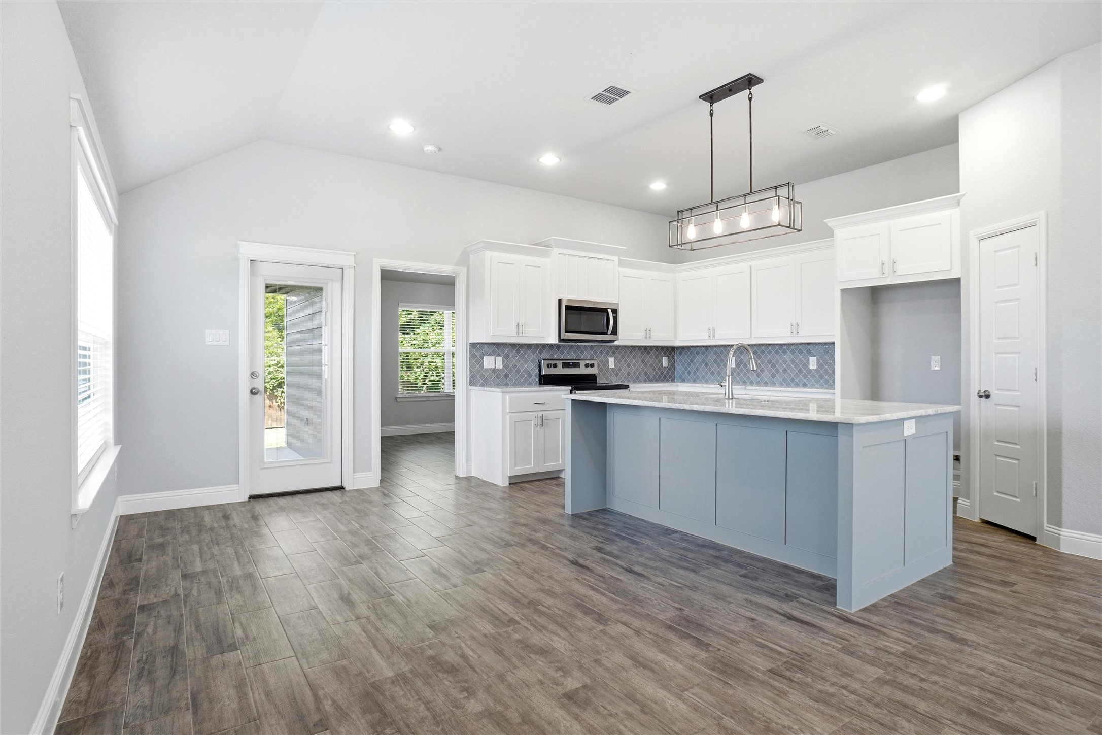 103 Clover Circle Weatherford TX 76086