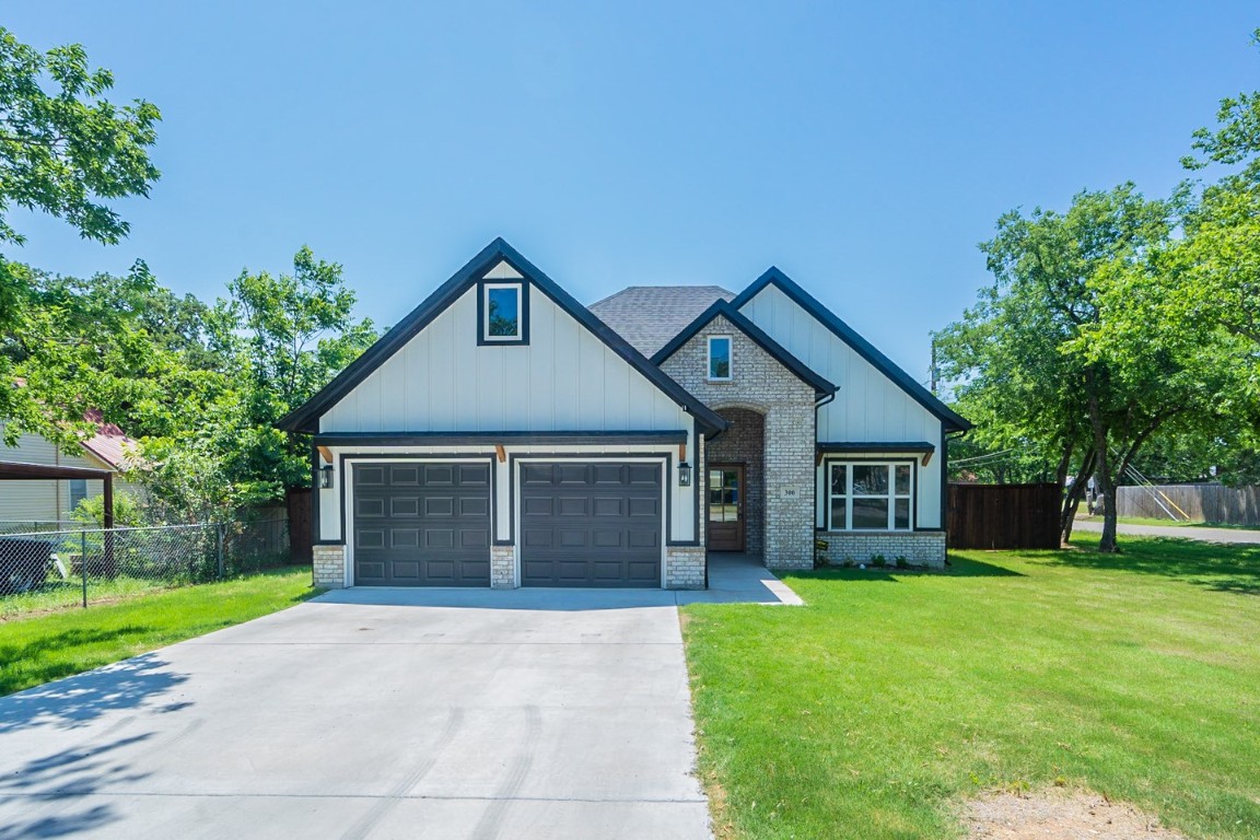 300 College Street Joshua TX 76058