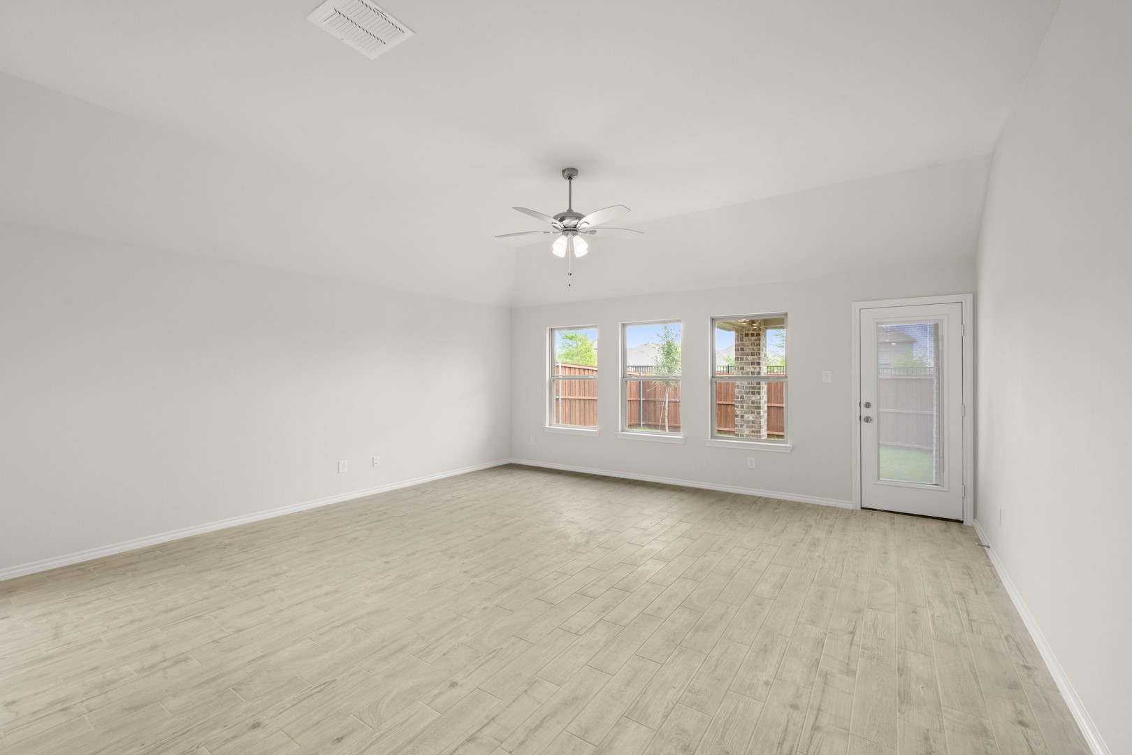 328 Dairy Way Midlothian TX 76065