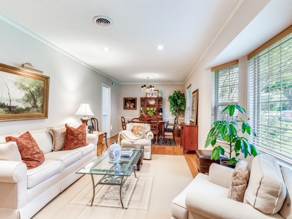 6260 Saratoga Circle Dallas TX 75214