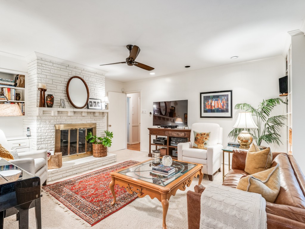 6260 Saratoga Circle Dallas TX 75214
