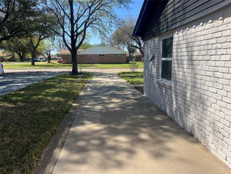 1306 Elby Street Irving TX 75061