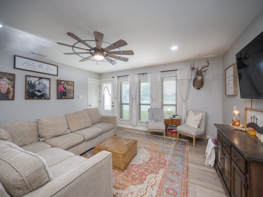 1168 Us Highway 380 W Jacksboro TX 76458
