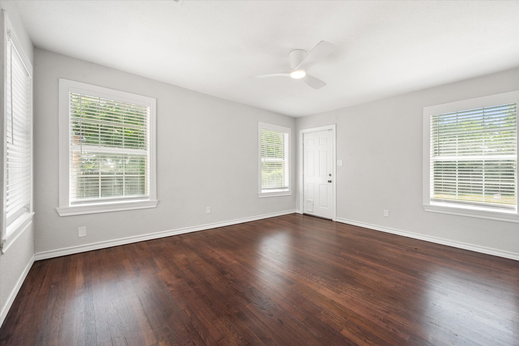 4521 Calmont Avenue Fort Worth TX 76107
