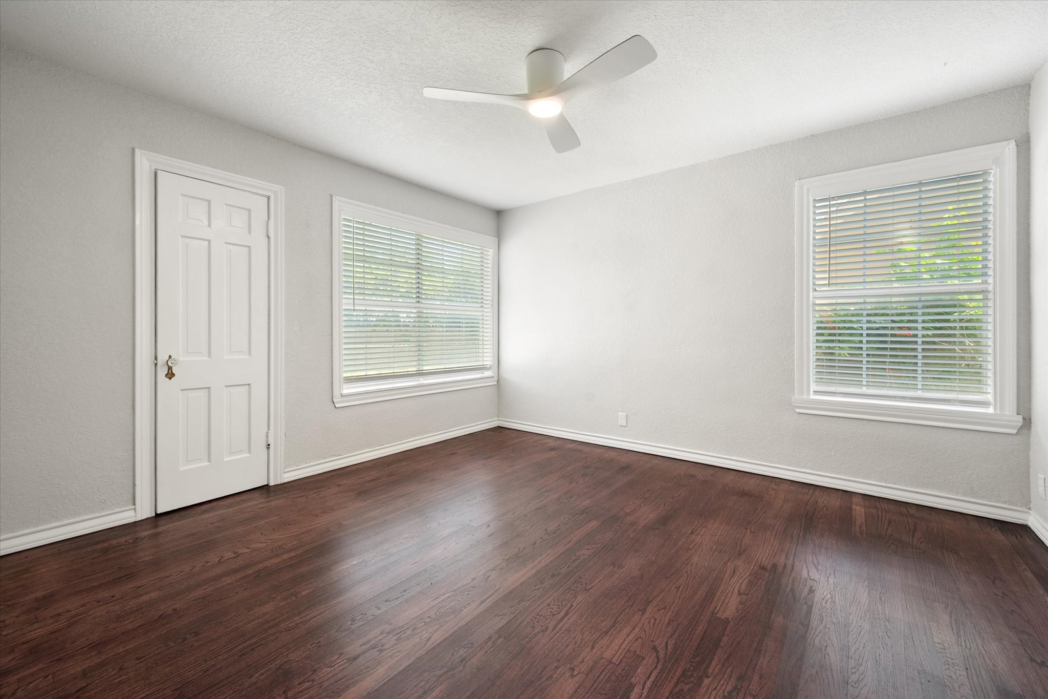 4521 Calmont Avenue Fort Worth TX 76107