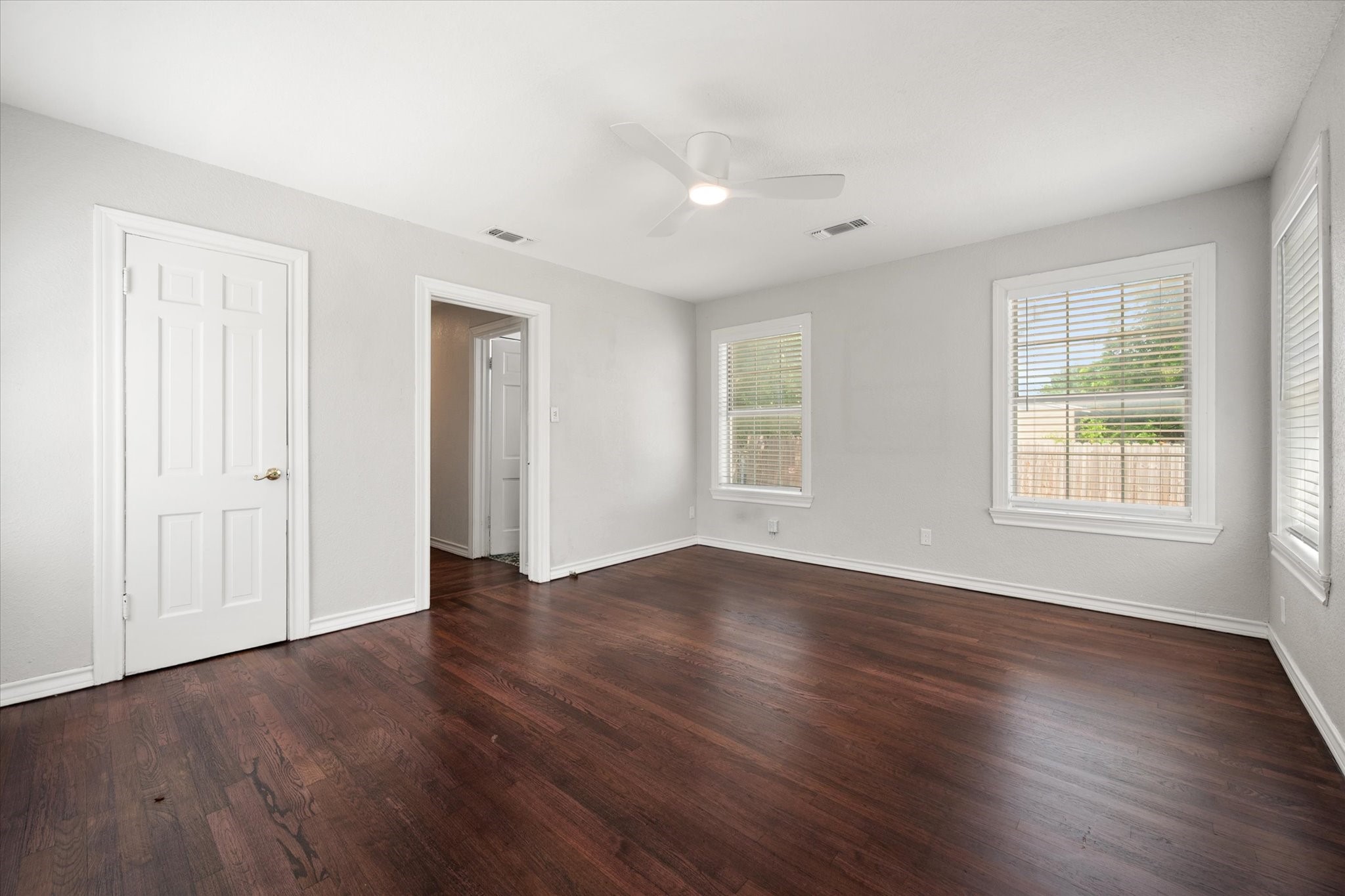4521 Calmont Avenue Fort Worth TX 76107