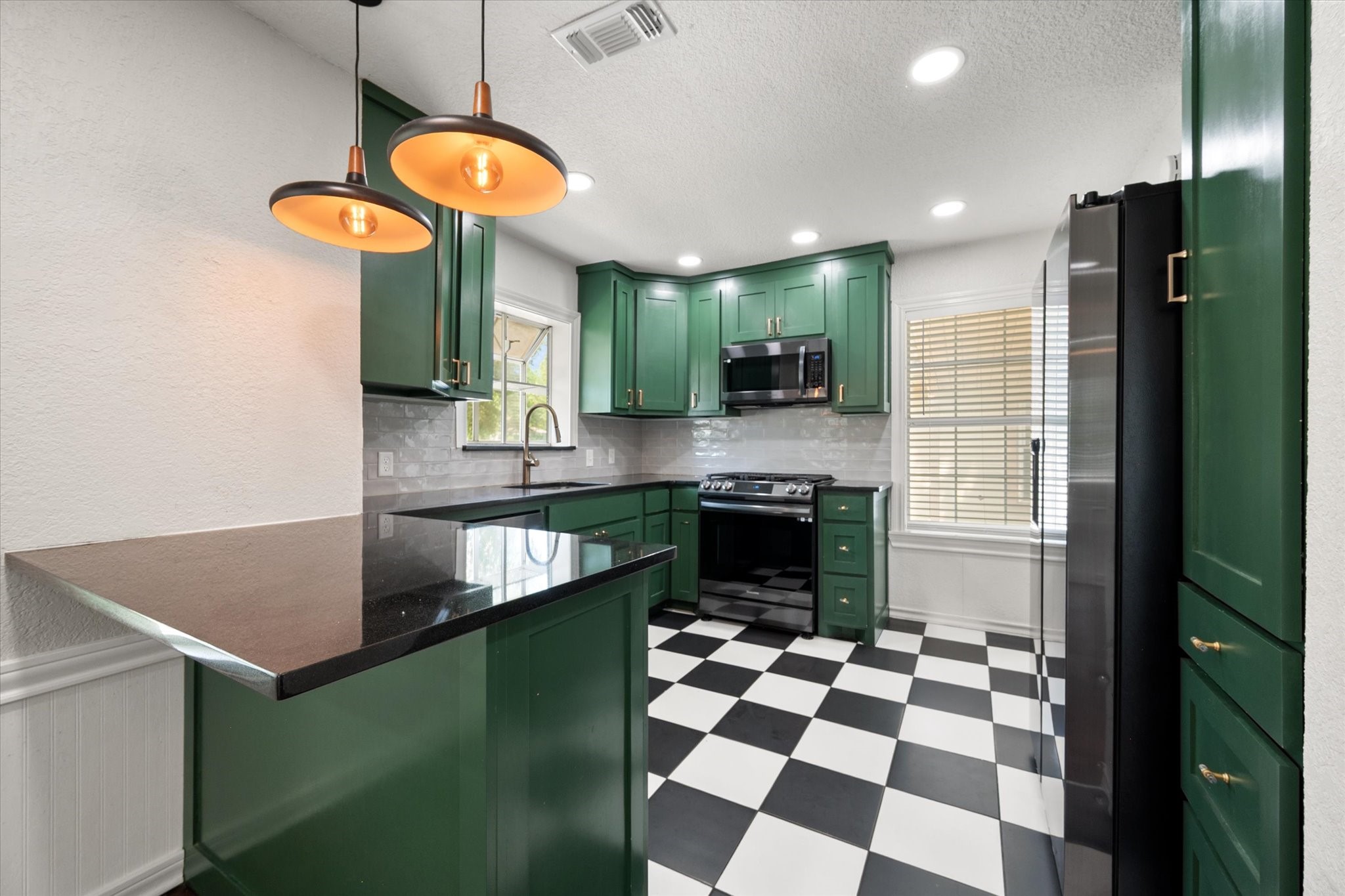 4521 Calmont Avenue Fort Worth TX 76107