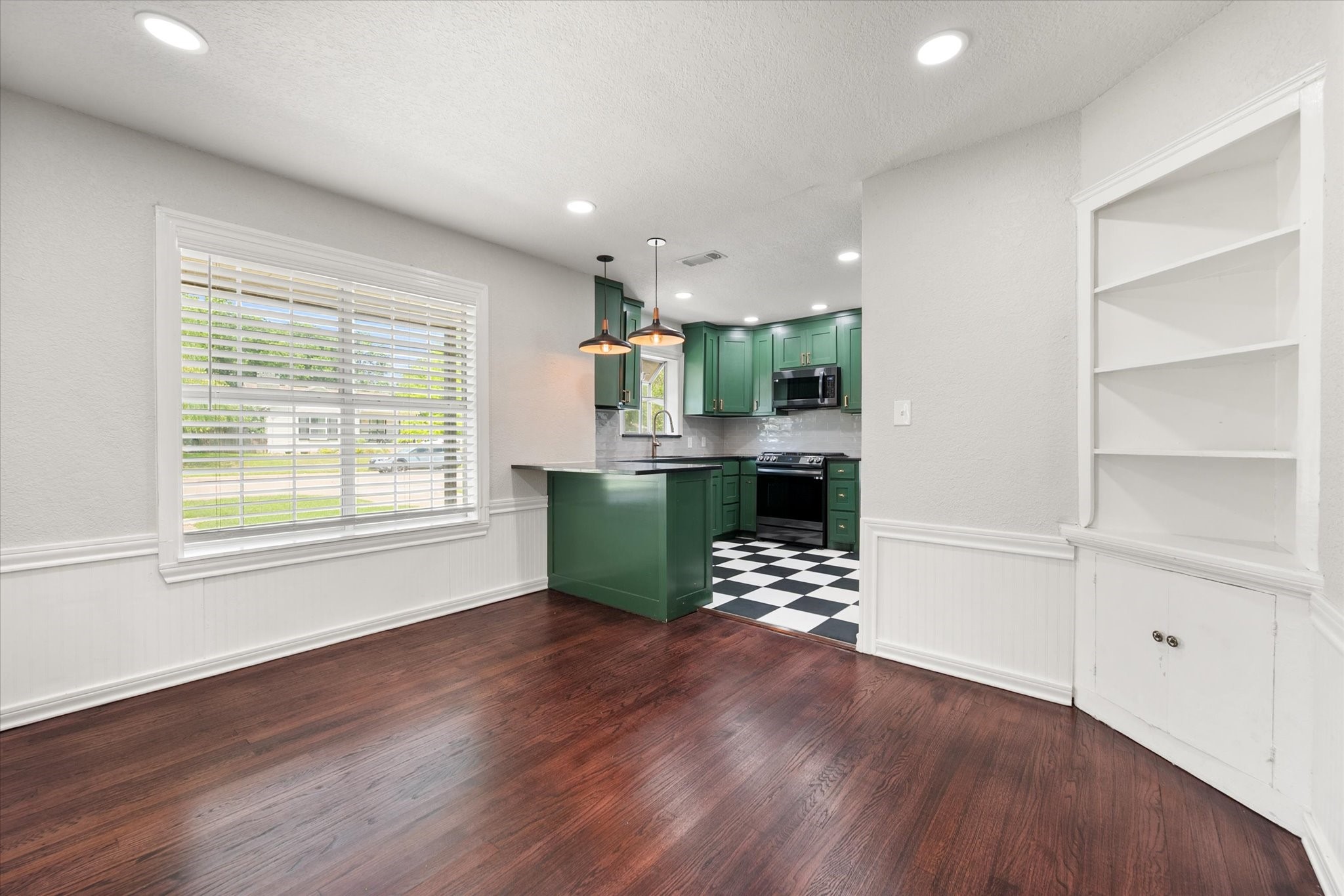 4521 Calmont Avenue Fort Worth TX 76107