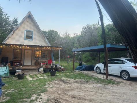 1015 Comanche Cove Drive Granbury TX 76048