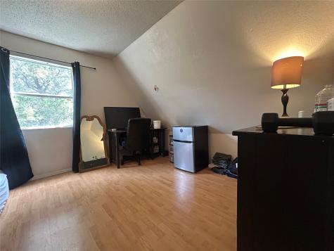 1015 Comanche Cove Drive Granbury TX 76048