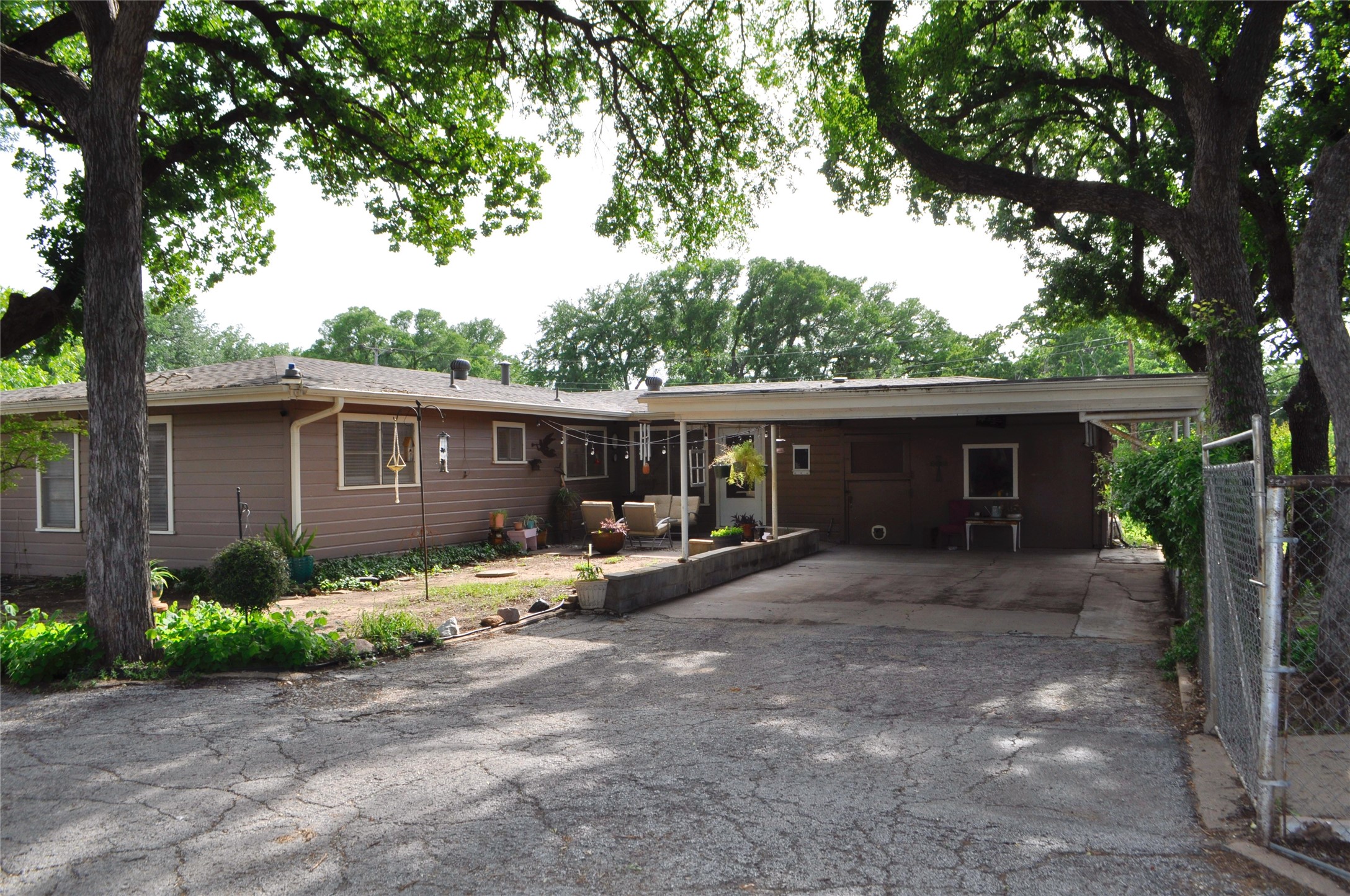1405 Rolling Hills Drive Graham TX 76450