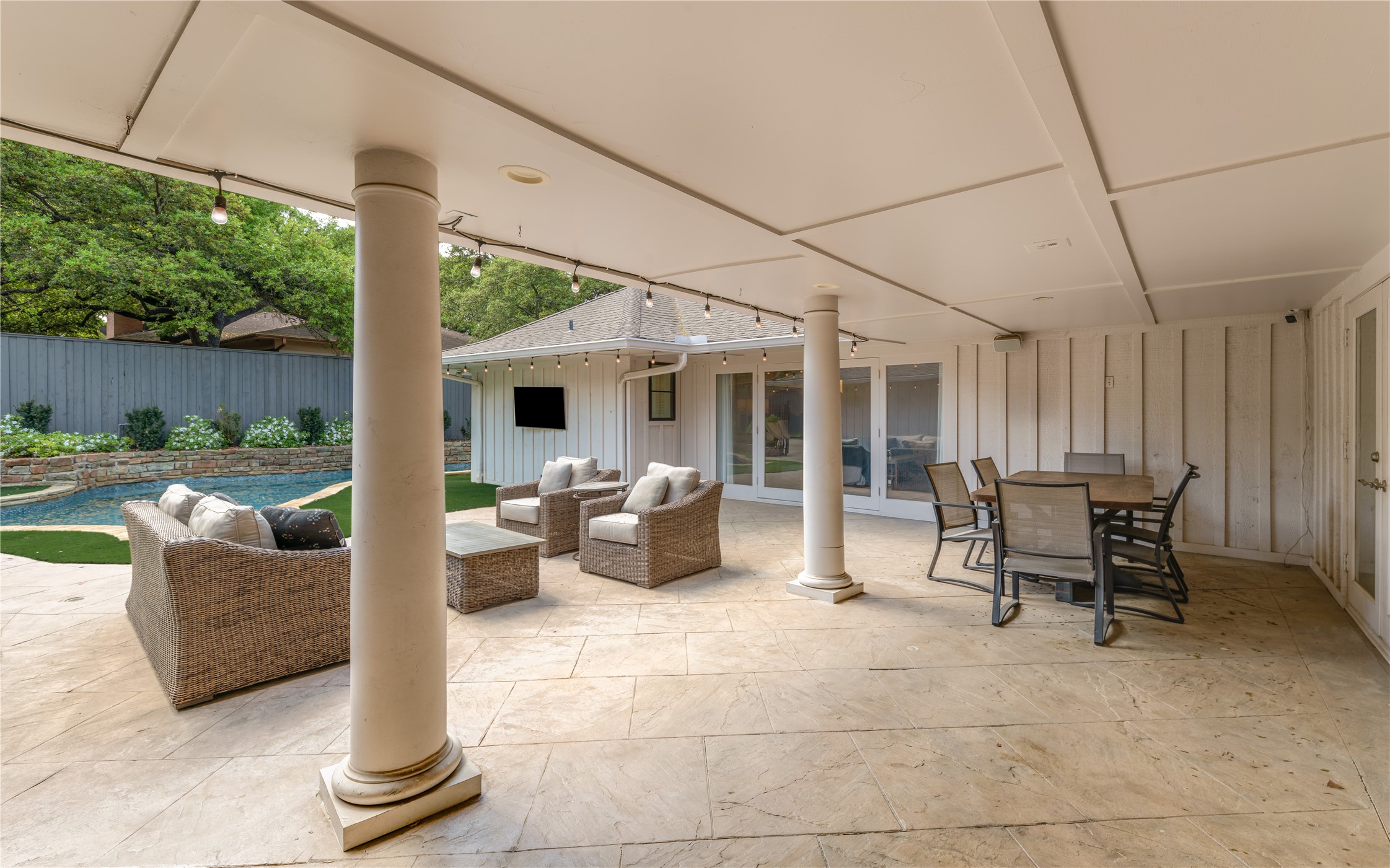 9148 Clearlake Drive Dallas TX 75225