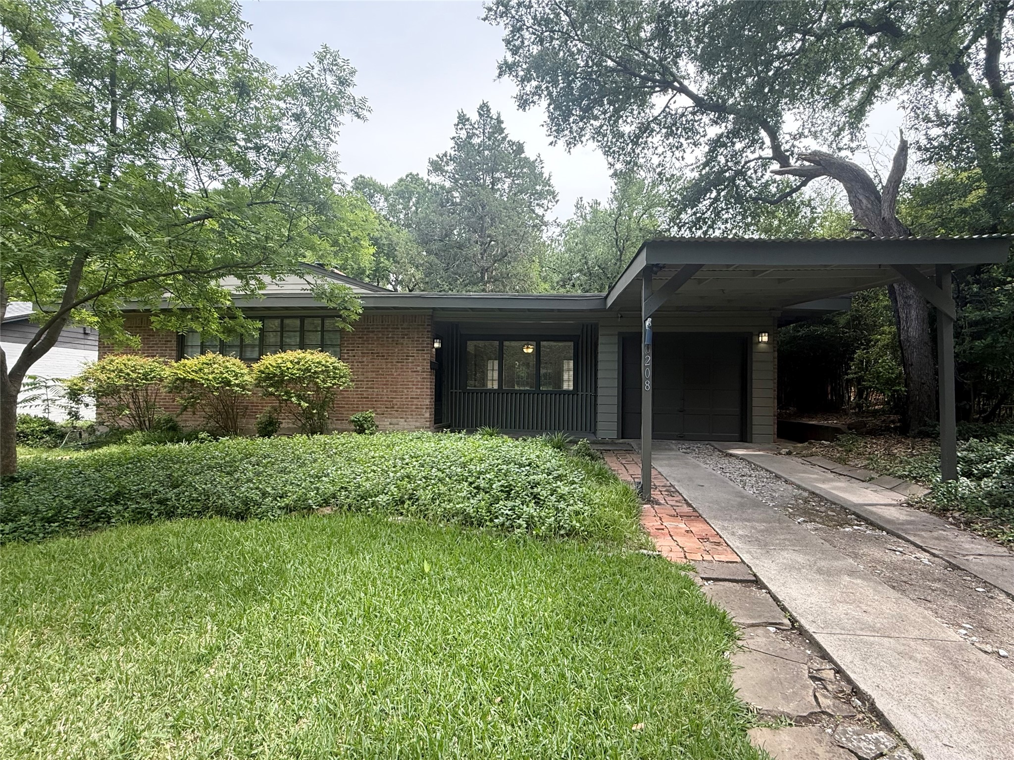 10208 Lake Gardens Drive Dallas TX 75218