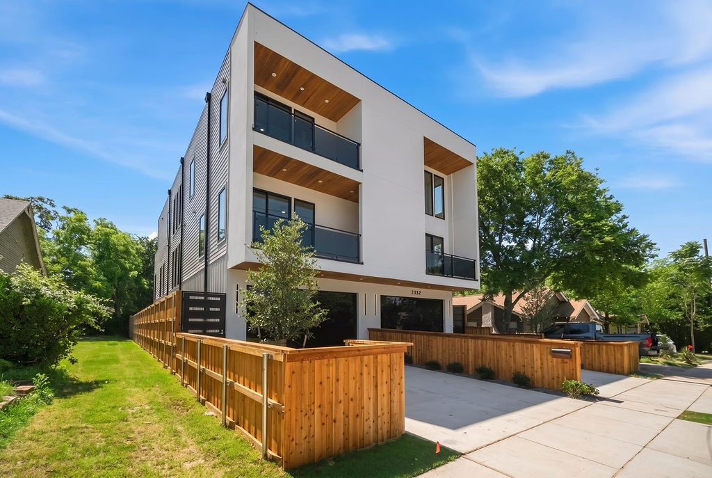 2334 Wycliff Avenue Dallas TX 75219