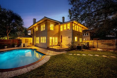 2417 5th Avenue Fort Worth TX 76110
