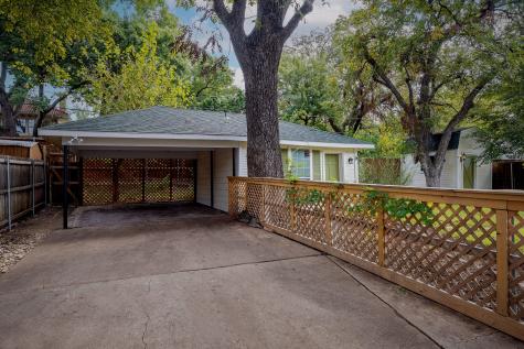 2417 5th Avenue Fort Worth TX 76110
