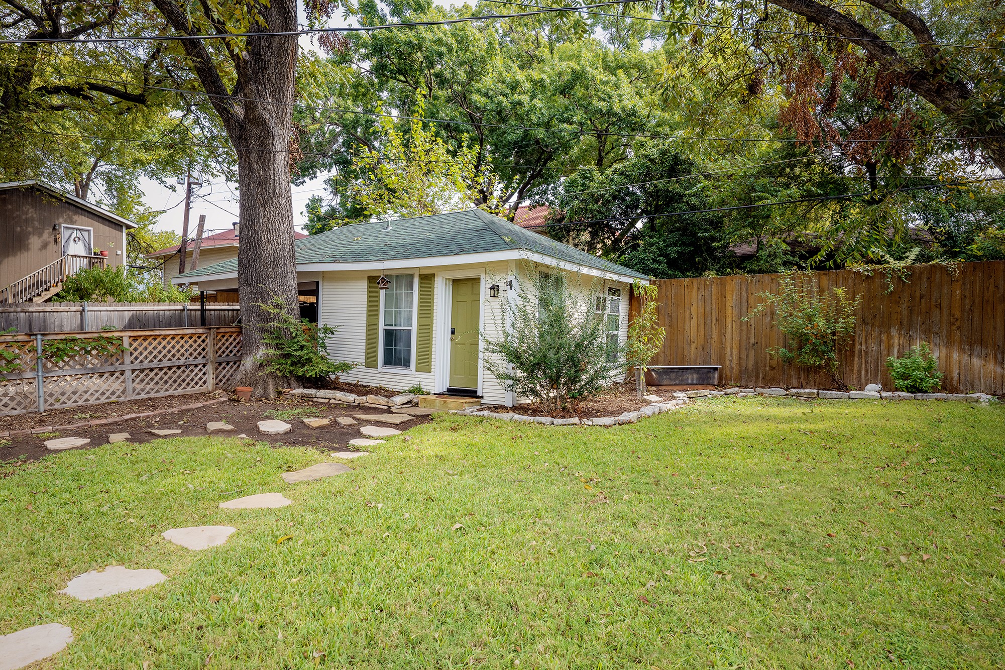 2417 5th Avenue Fort Worth TX 76110