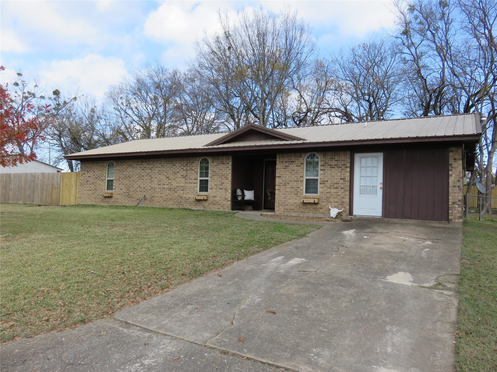 611 S Hall Street Clarksville TX 75426