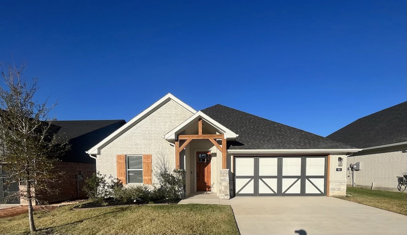 924 Rodgers Avenue Godley TX 76044
