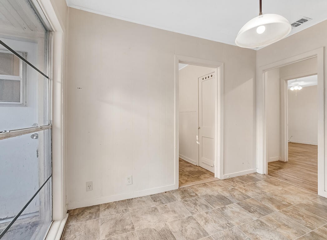 849 Singapore Drive Wake Village TX 75501