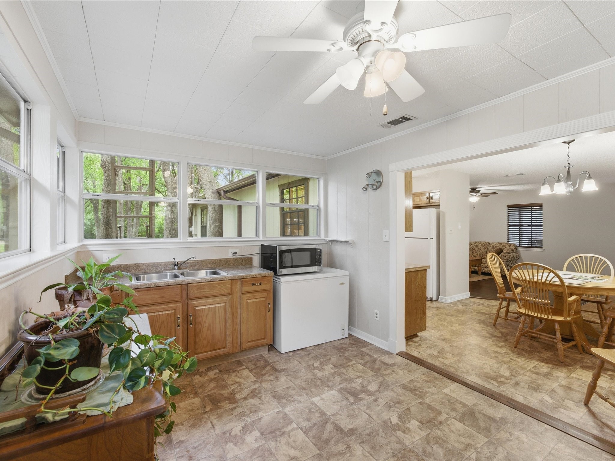 3917 Hidden Lake Court Alvarado TX 76009