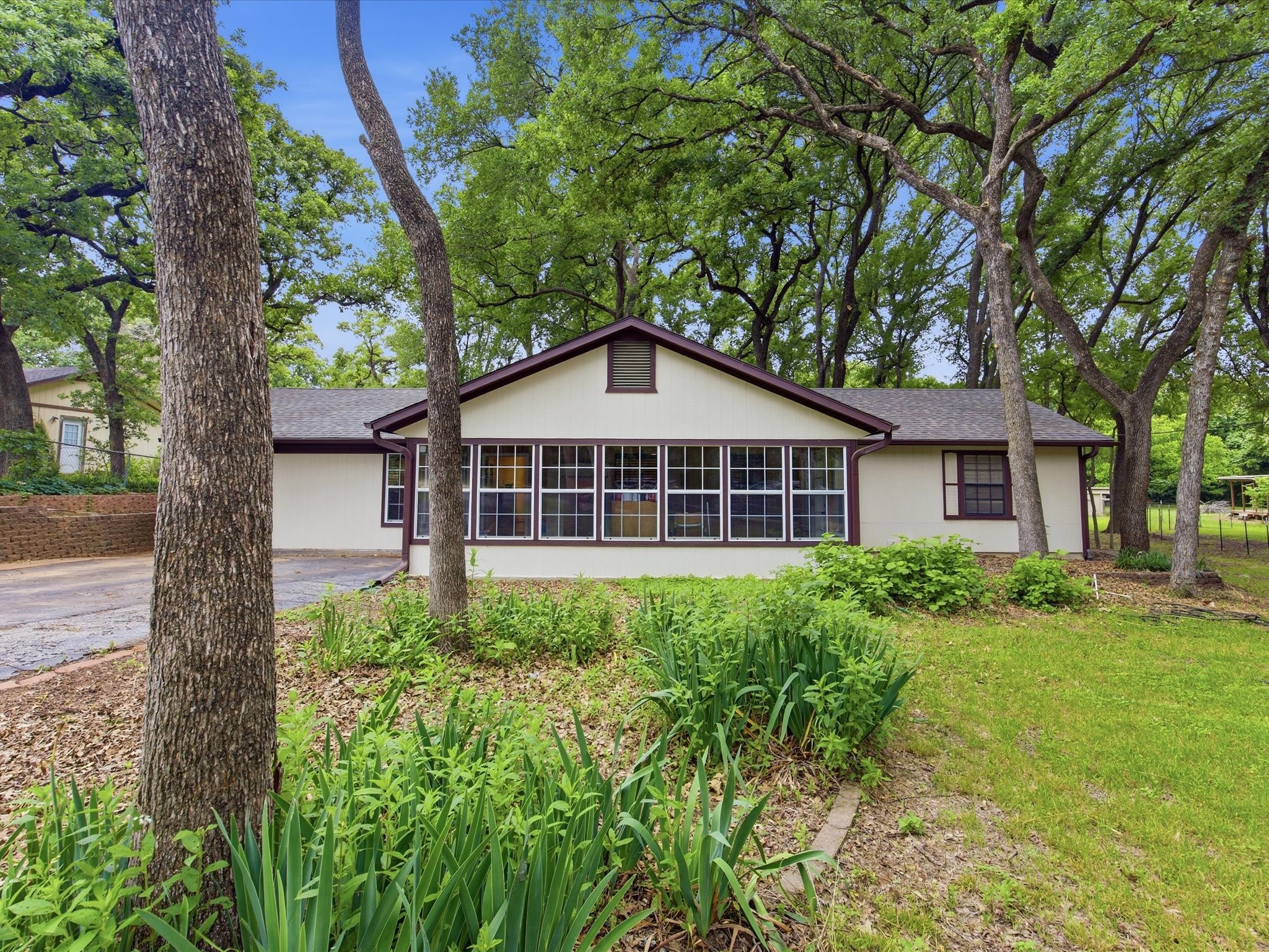 3917 Hidden Lake Court Alvarado TX 76009