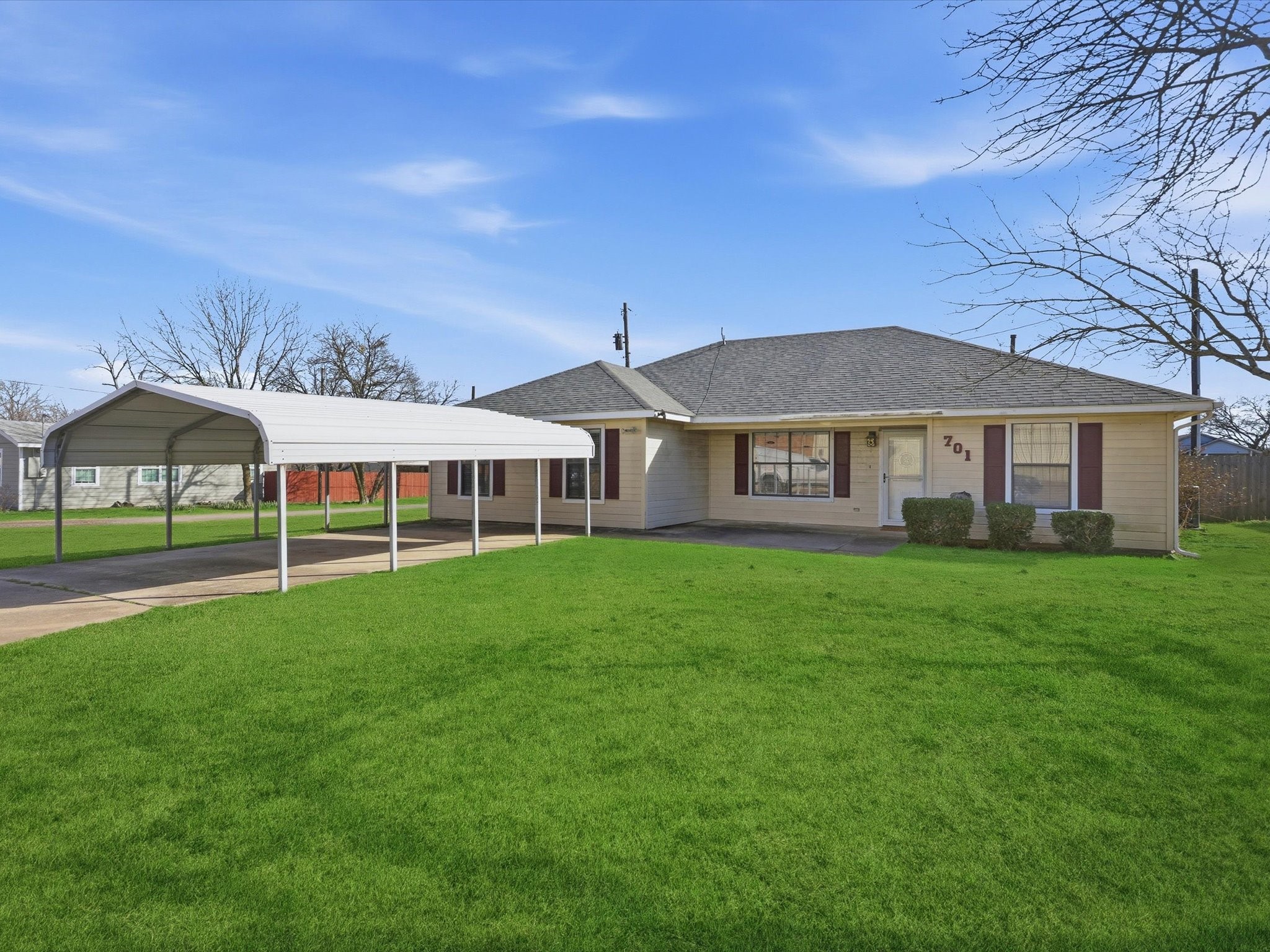 701 S College Street Celeste TX 75423