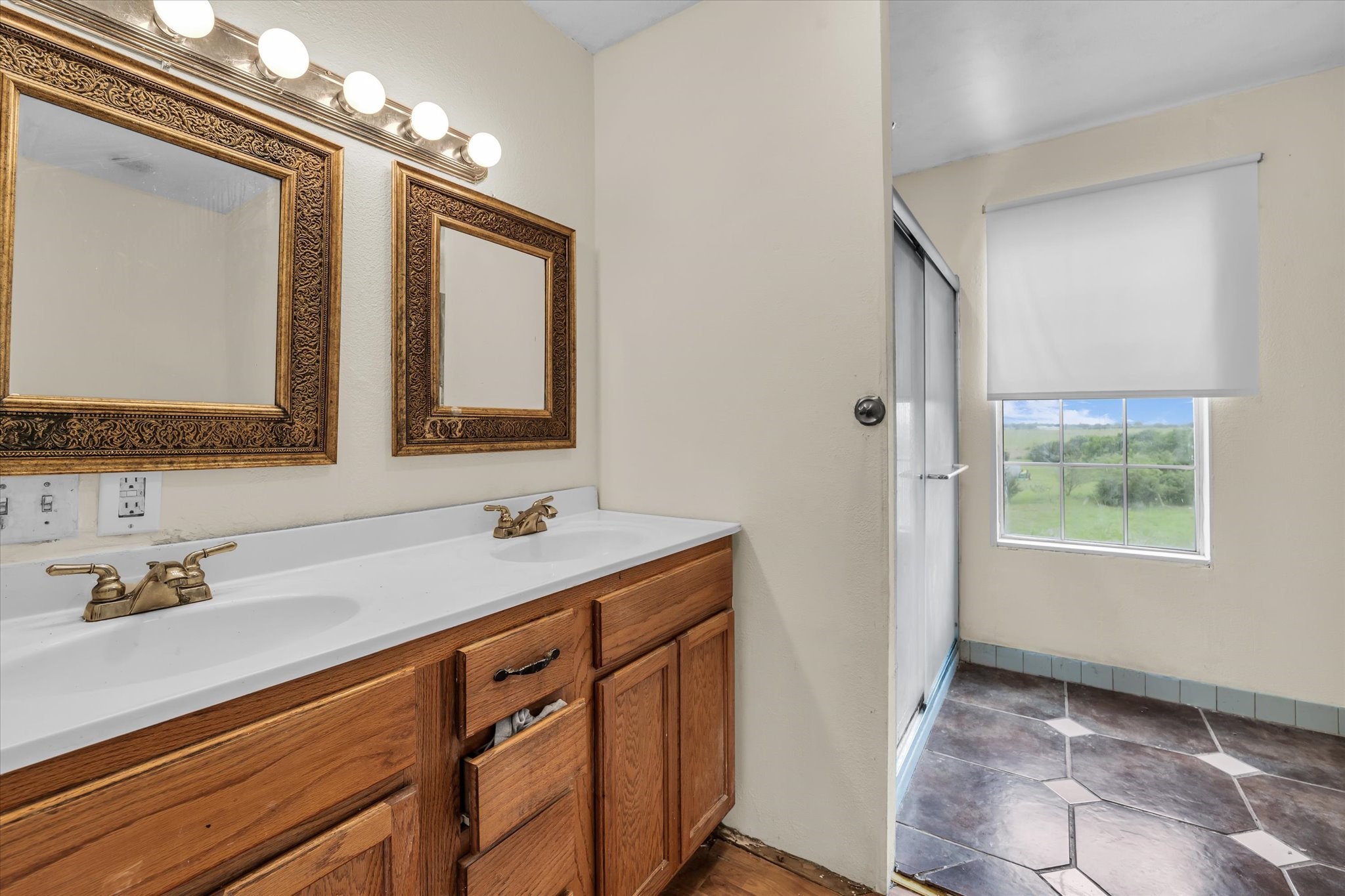 12912 Spring Valley Road Moody TX 76557