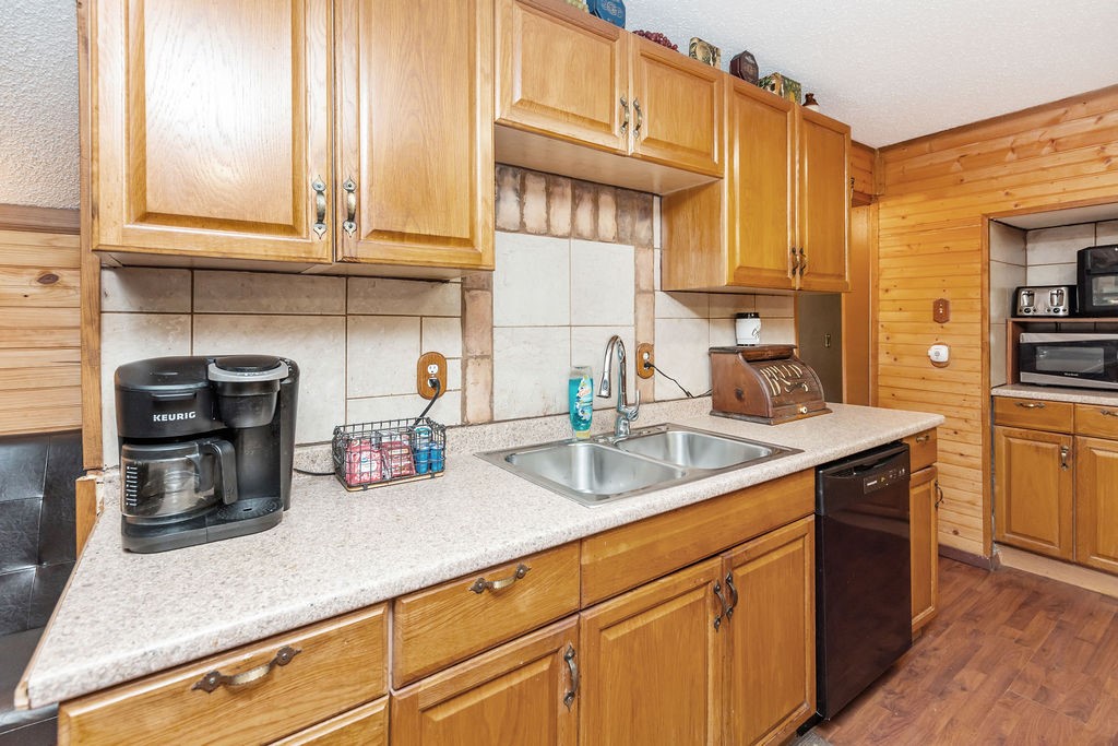 2868 State Highway 37 N Clarksville TX 75426