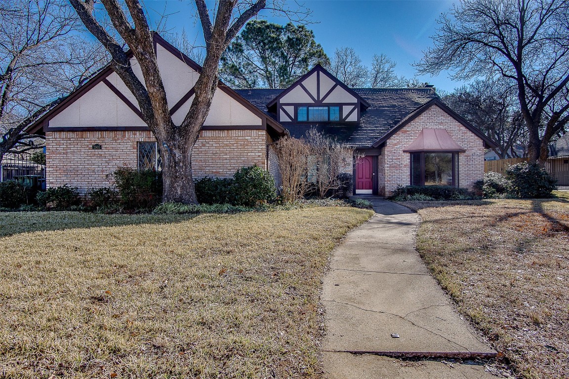2905 S Fielder Road Arlington TX 76015