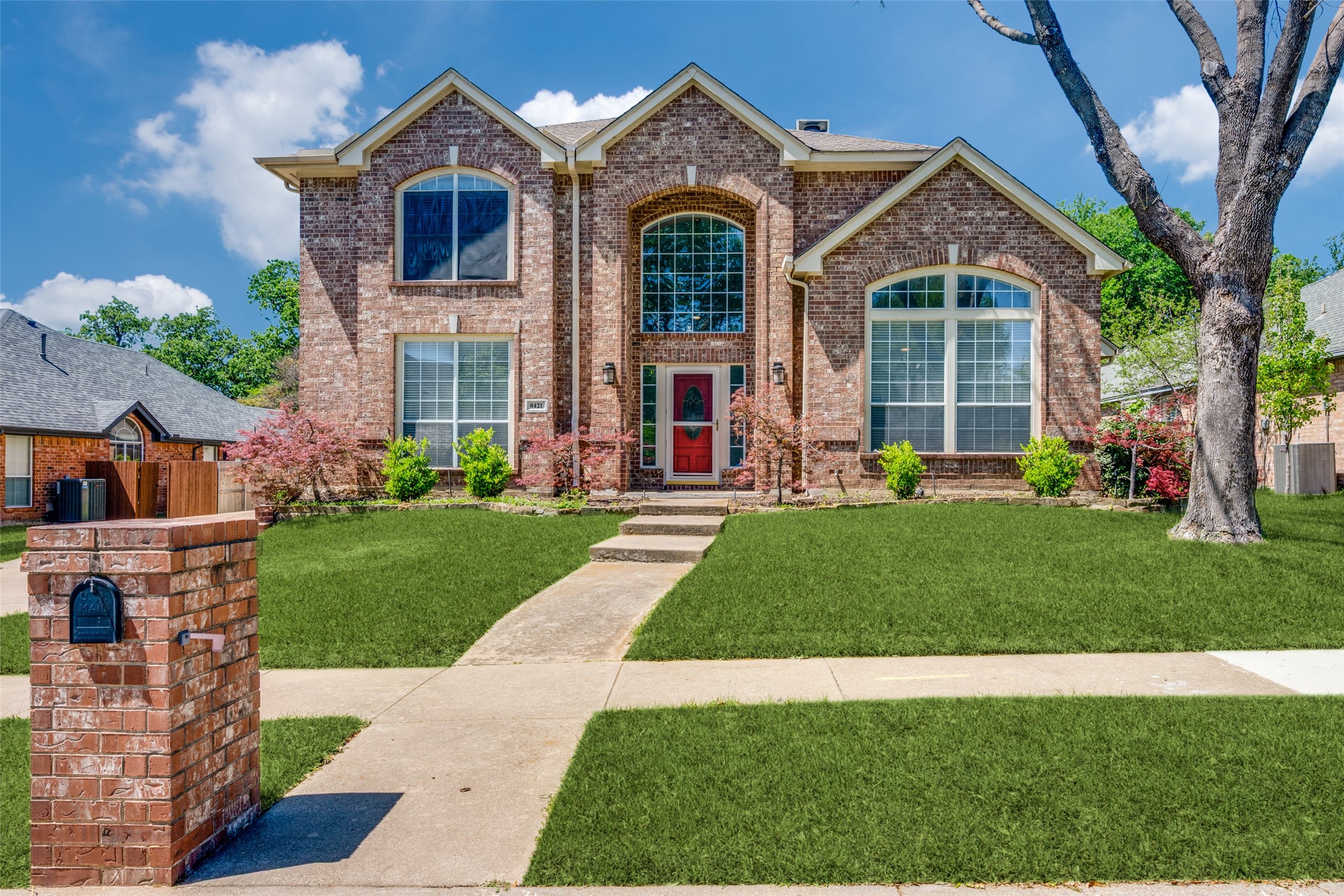 8421 Parkdale Drive North Richland Hills TX 76182