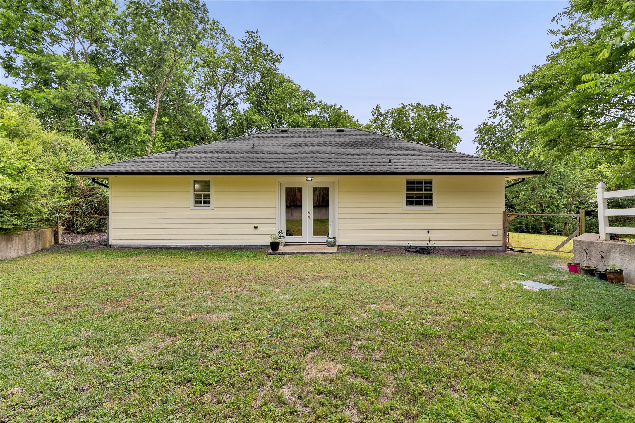 738 Wayne Avenue Van Alstyne TX 75495