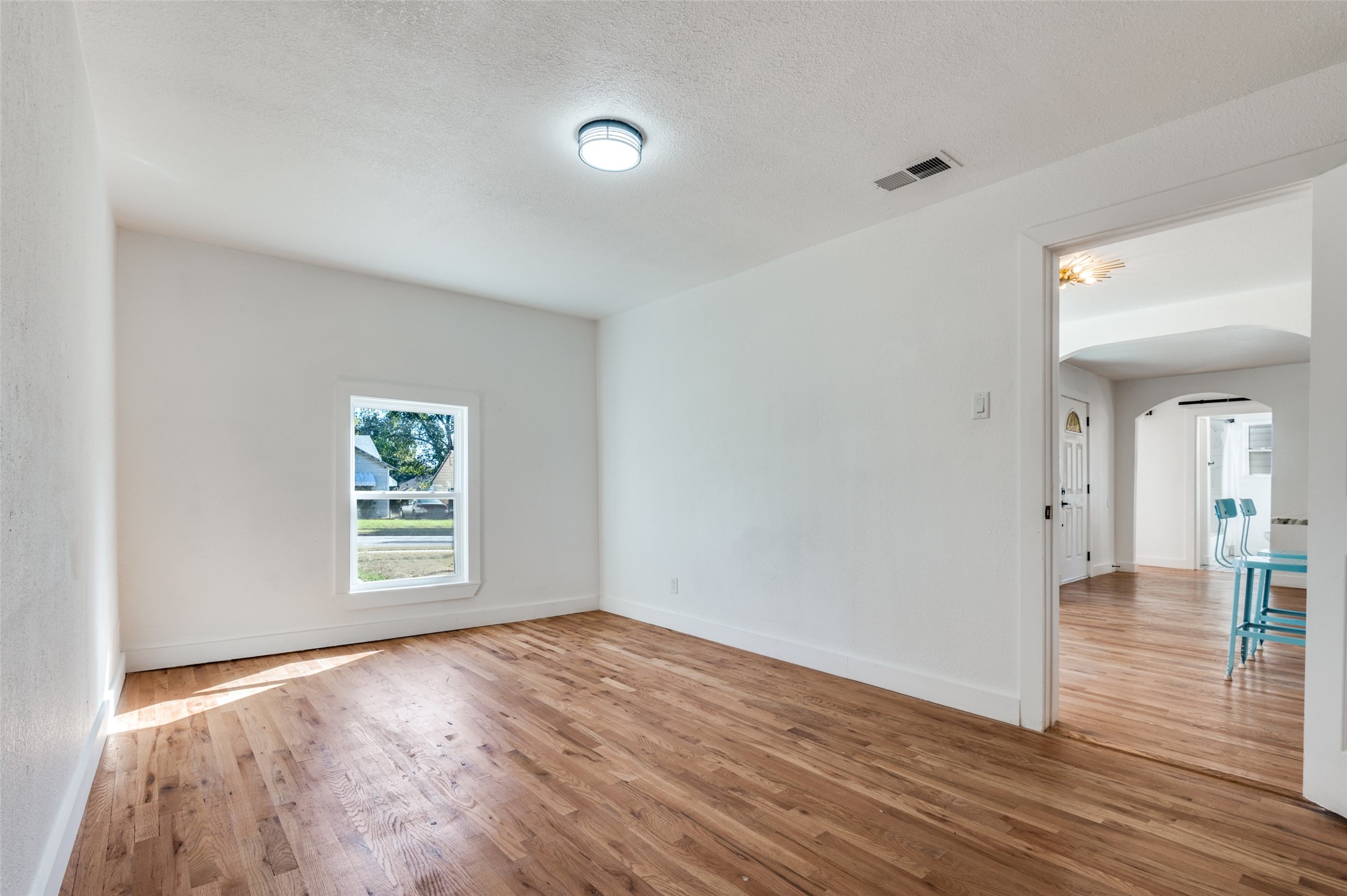 927 S Franklin Street Dallas TX 75211