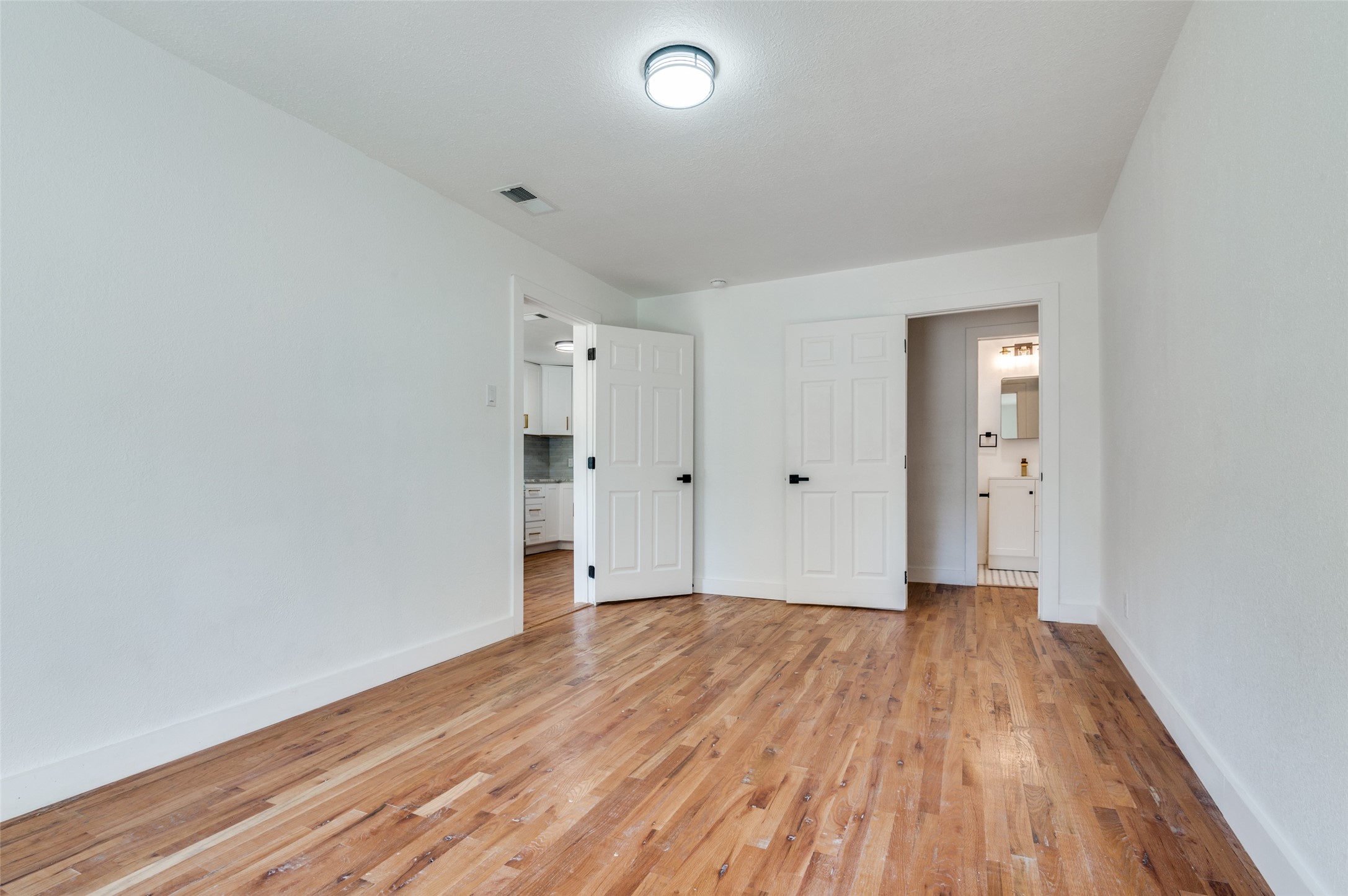 927 S Franklin Street Dallas TX 75211