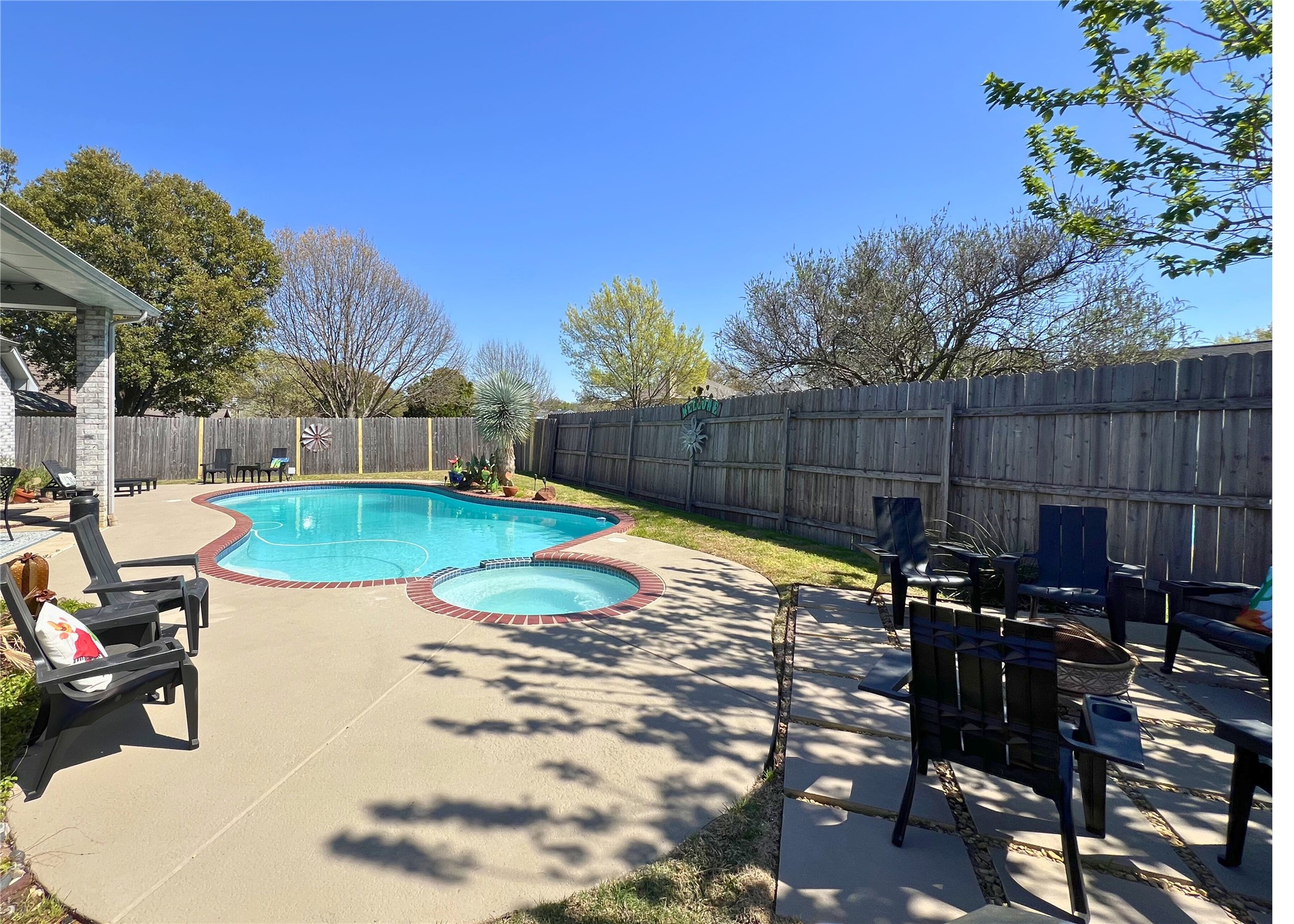 6836 Dogwood Lane North Richland Hills TX 76182