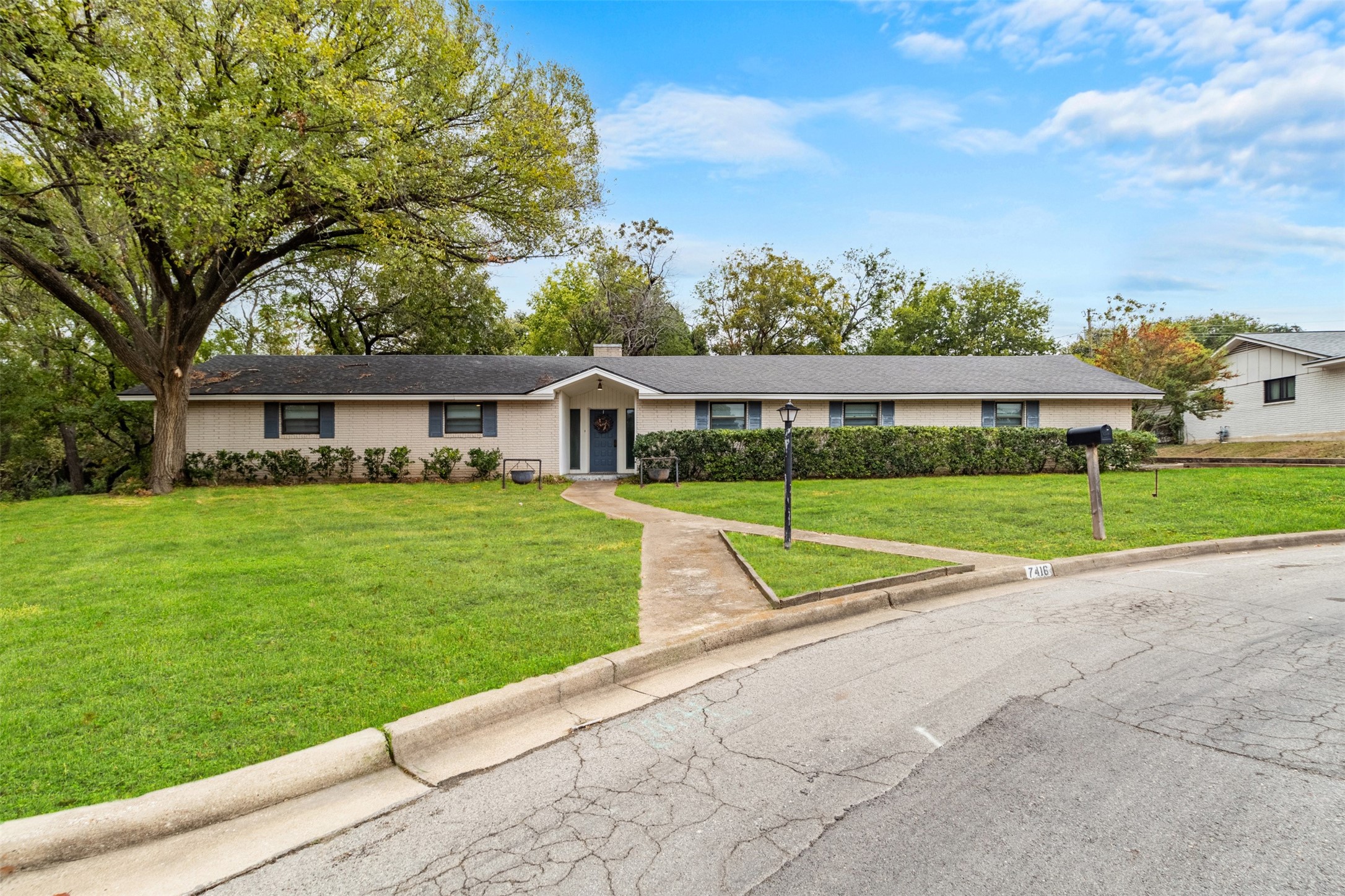 7416 Brentwood Circle Woodway TX 76712