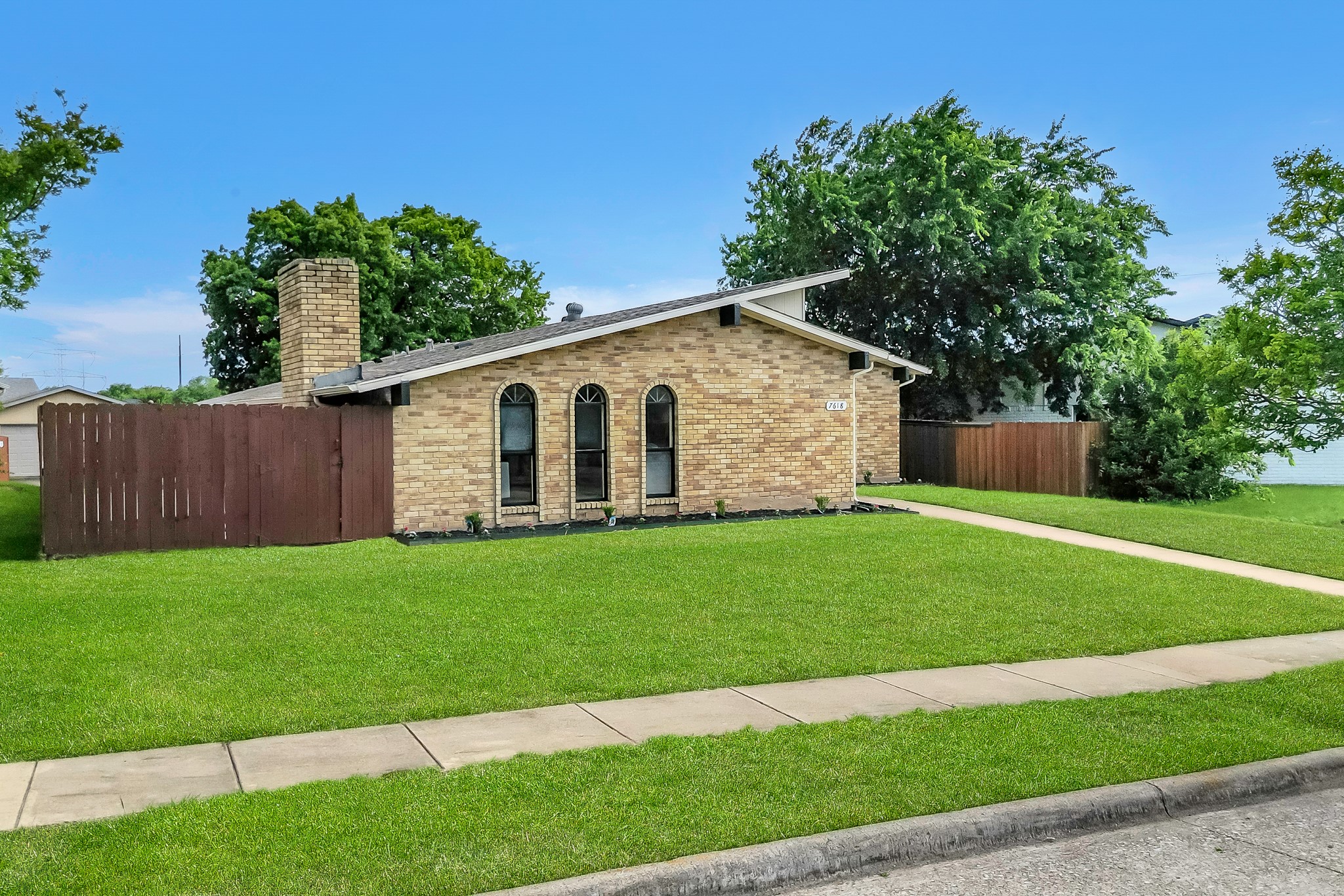 7618 Christie Lane Dallas TX 75249